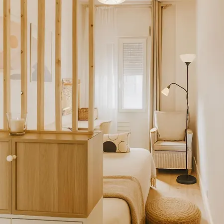 Le 9 Prive Chic A Pres Paris, Kitchen Et 2 Sdb Ideal Couples Et Professionnels En Deplacement * Puteaux