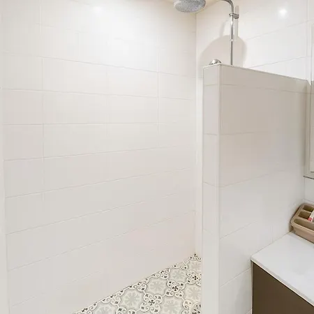 Le 9 Prive Chic A Pres Paris, Kitchen Et 2 Sdb Ideal Couples Et Professionnels En Deplacement Vendégház