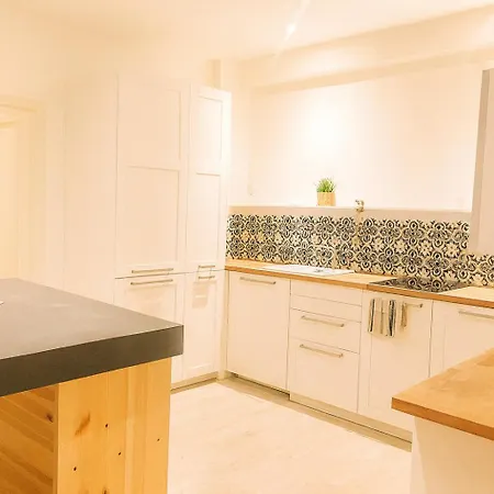 Le 9 Prive Chic A Pres Paris, Kitchen Et 2 Sdb Ideal Couples Et Professionnels En Deplacement * Puteaux